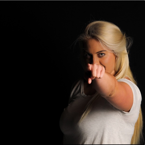 Meet your Posher!! ๐ - Picture 1 of 7